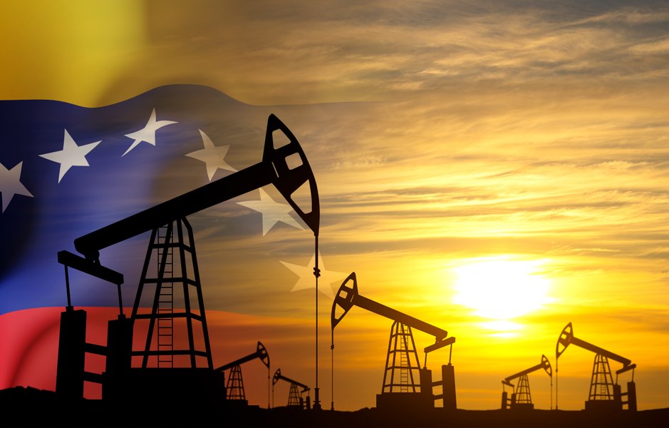 planurile exploata petrolul - Imagine ilustrativă