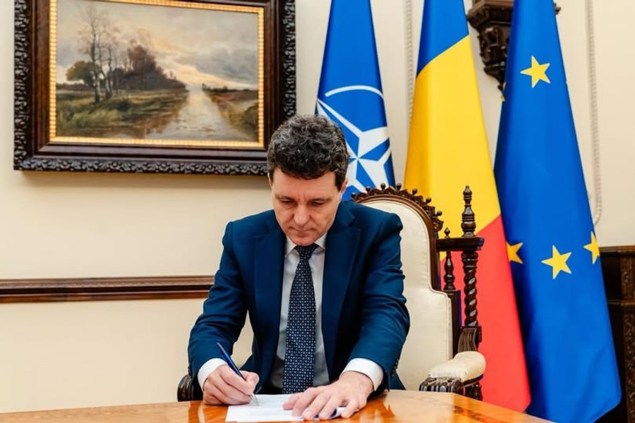 Imagine despre nicușor promulgat legea - secureitsolutions.ro