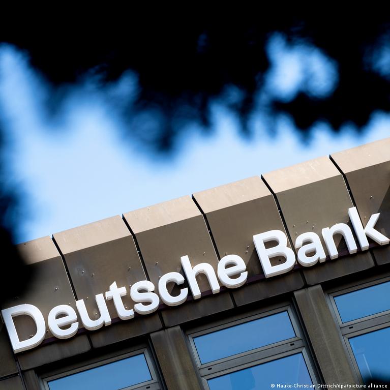 Foto reprezentând Deutsche Bank Epstein - Outsourcing IT Romania