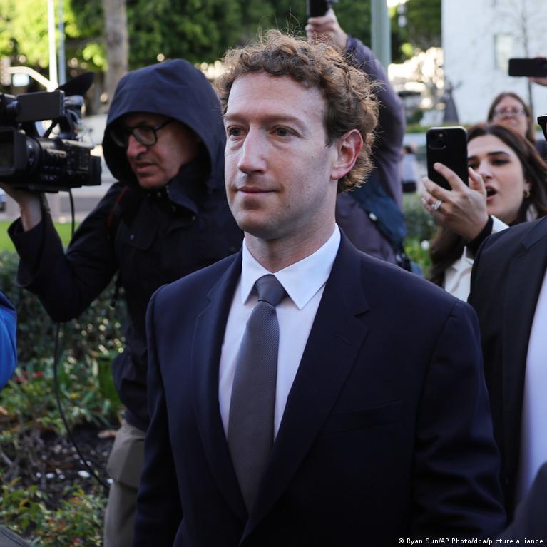 Imagine despre dependență social media - secureitsolutions.ro