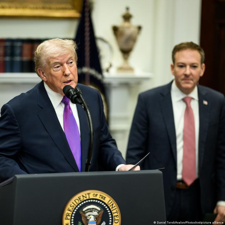 trump sued environmentalist - Imagine ilustrativă