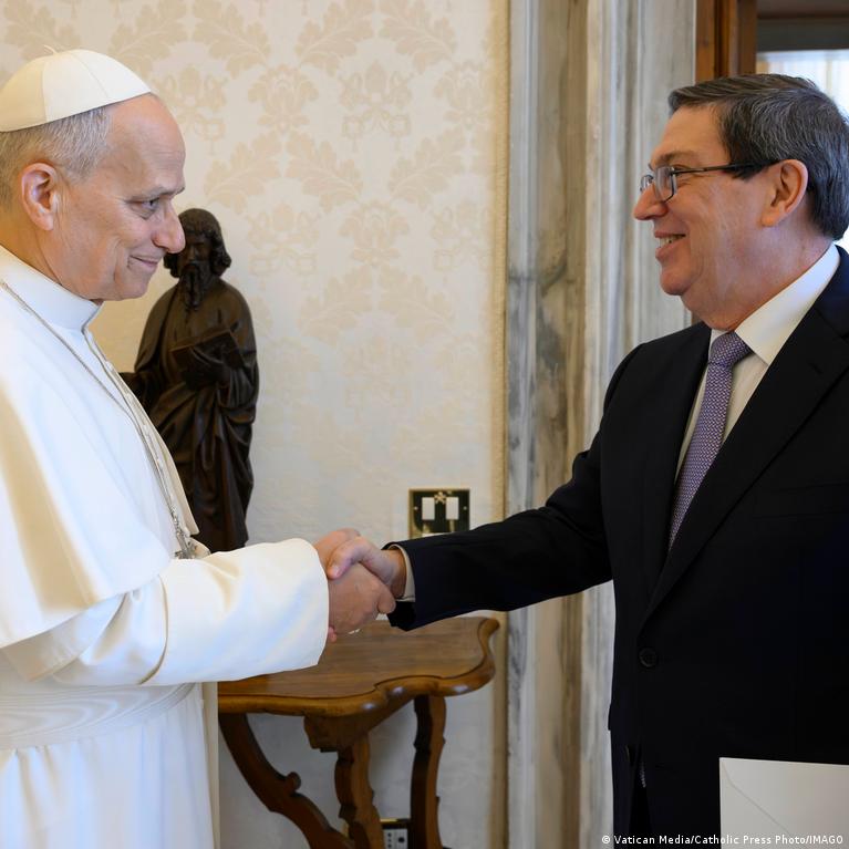 Foto reprezentând Cuba eliberează deținuți - Outsourcing IT Romania