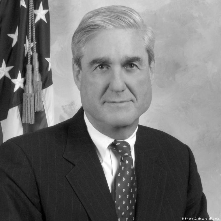 Foto reprezentând Robert Mueller FBI - Outsourcing IT Romania